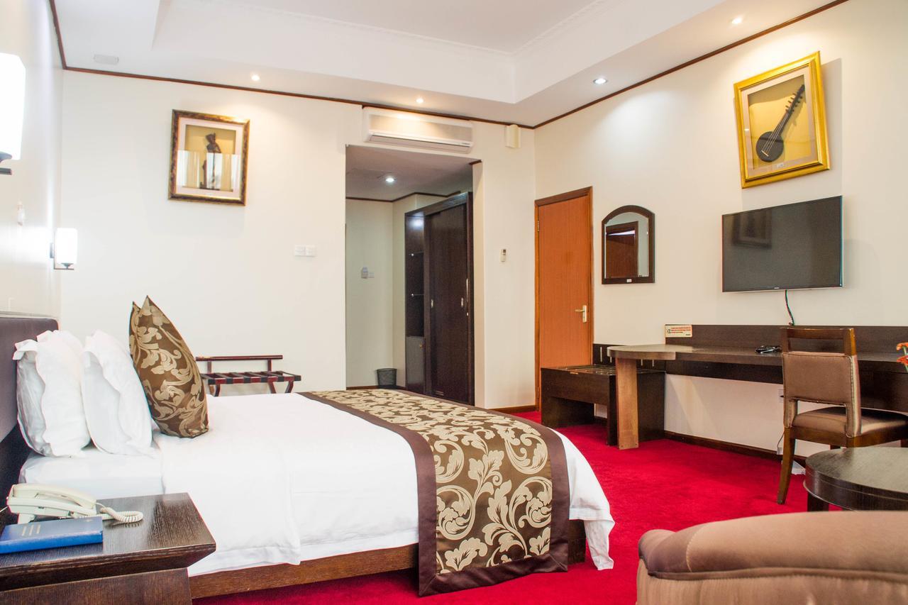 Lake View Resort Hotel Mbarara Kültér fotó